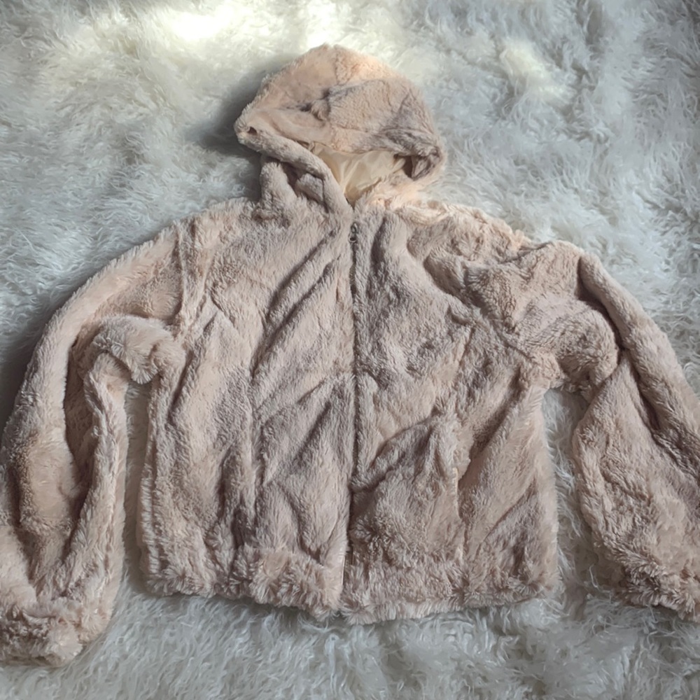 Ambiance Outerwear Cream Color Faux Fur Jacket/Sz L